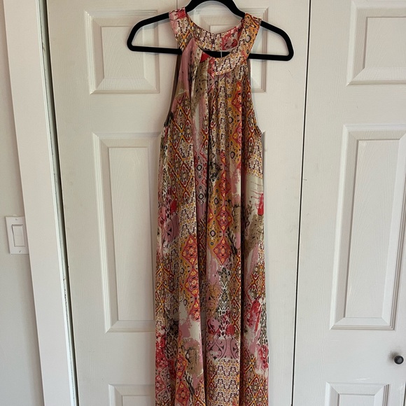 Dresses & Skirts - Maxi dress